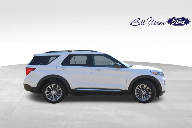 Certified 2023 Ford Explorer XLT w/ Equipment Group 202A AWD/4WD image 4