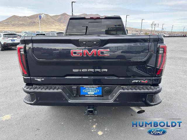 Used 2024 GMC Sierra 2500 AT4 w/ AT4 Premium Plus Package image 4