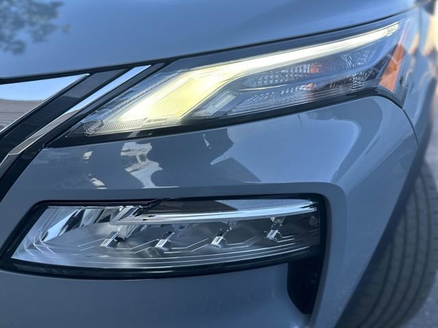 Used 2023 Nissan Rogue SL w/ SL Premium Package image 9