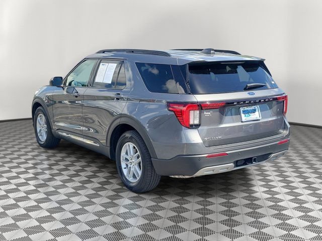 Certified 2025 Ford Explorer Active w/ Active Comfort Package RWD image 3
