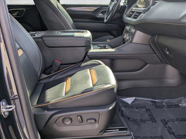 Used 2024 GMC Yukon AT4 w/ AT4 Premium Package AWD/4WD image 19