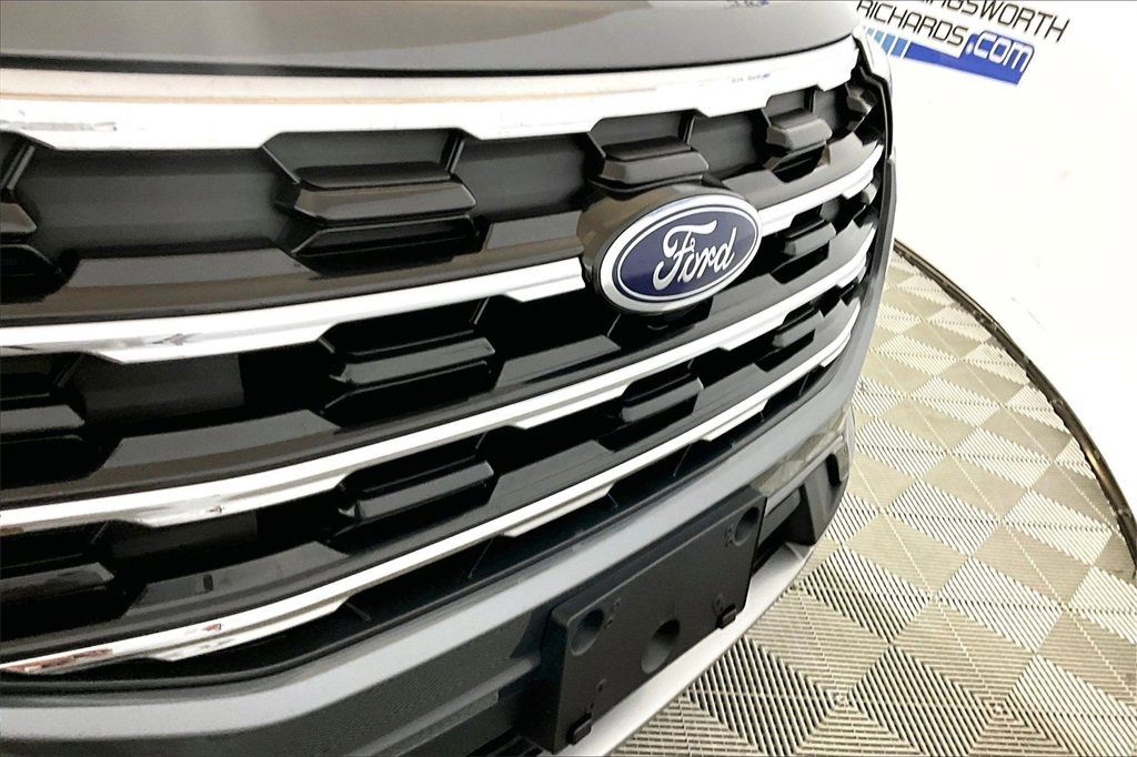 Certified 2025 Ford Explorer Active image 24