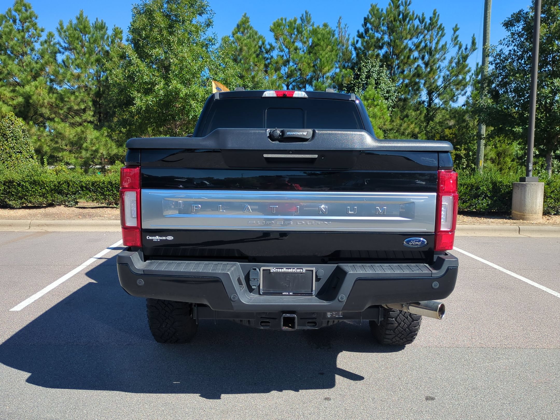 Certified 2022 Ford F250 Platinum w/ Tremor Off-Road Package AWD/4WD image 5