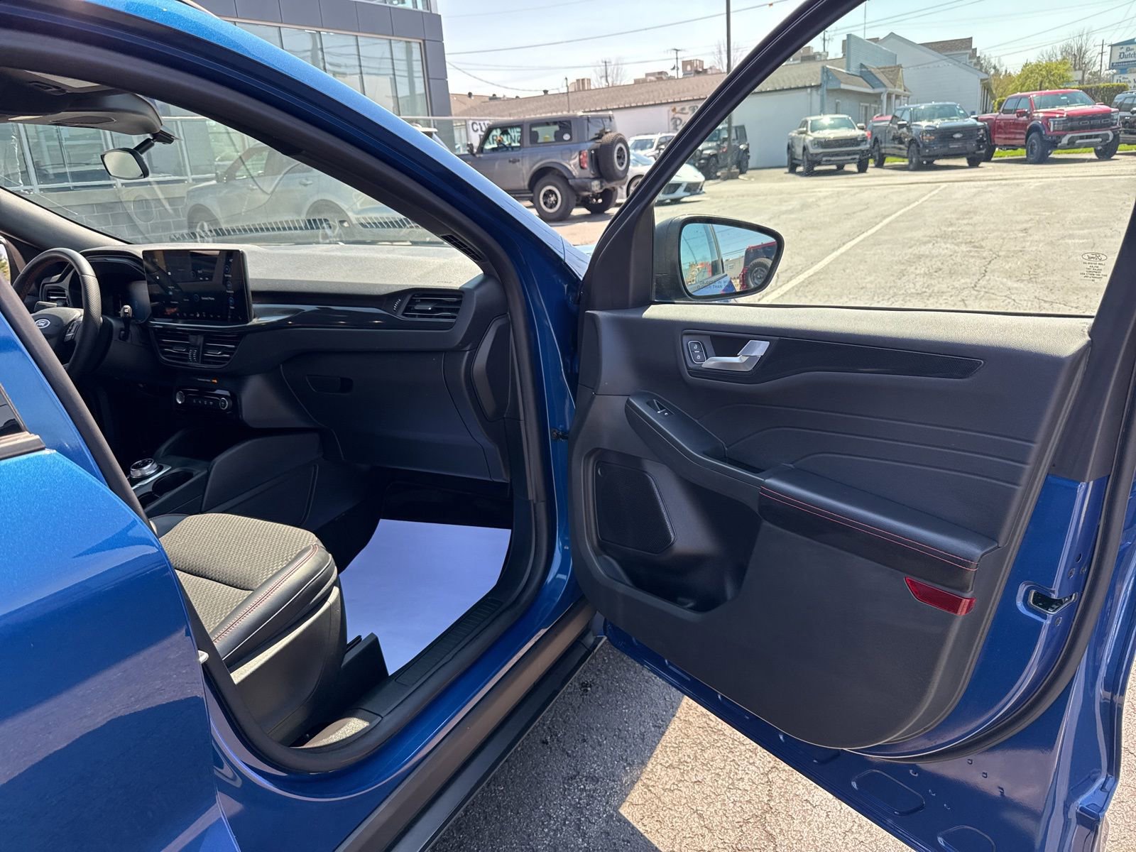 Certified 2023 Ford Escape ST-Line w/ Tech Pack #1 FWD image 37
