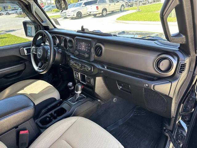 Used 2021 Jeep Gladiator Sport w/ Trailer Tow Package image 15