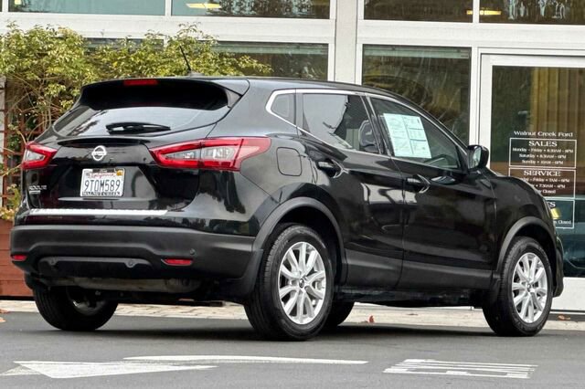 Used 2020 Nissan Rogue Sport S w/ Appearance Package image 4