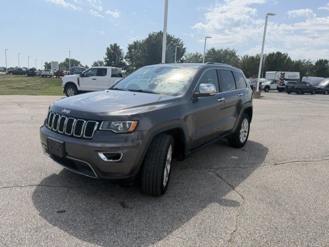 Used 2017 Jeep Grand Cherokee Limited AWD/4WD image 3