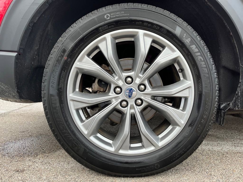 Certified 2022 Ford Explorer XLT w/ Equipment Group 202A image 22