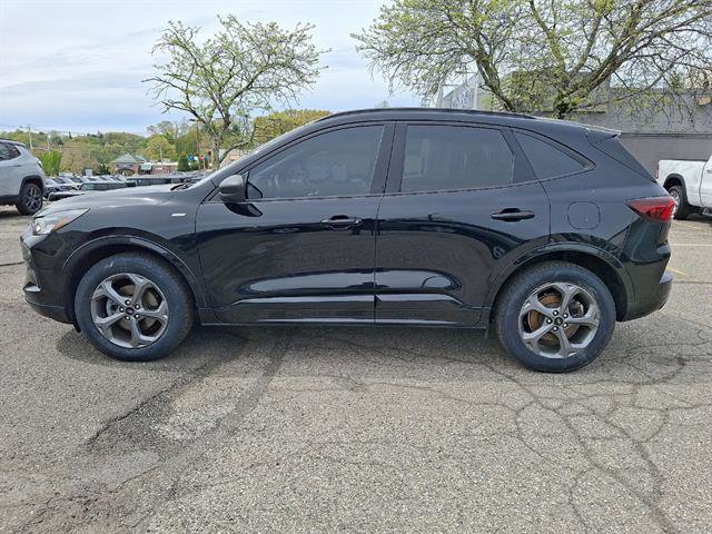 Certified 2023 Ford Escape ST-Line w/ Tech Pack #1 AWD/4WD image 5