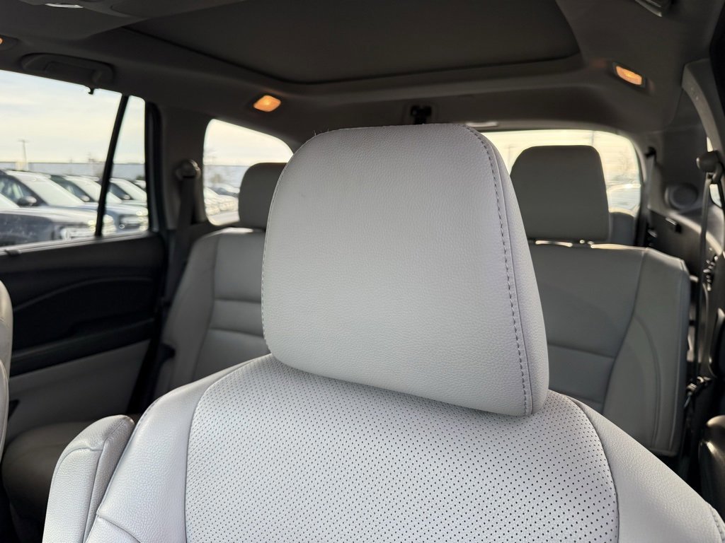 Used 2019 Honda Pilot Elite image 23
