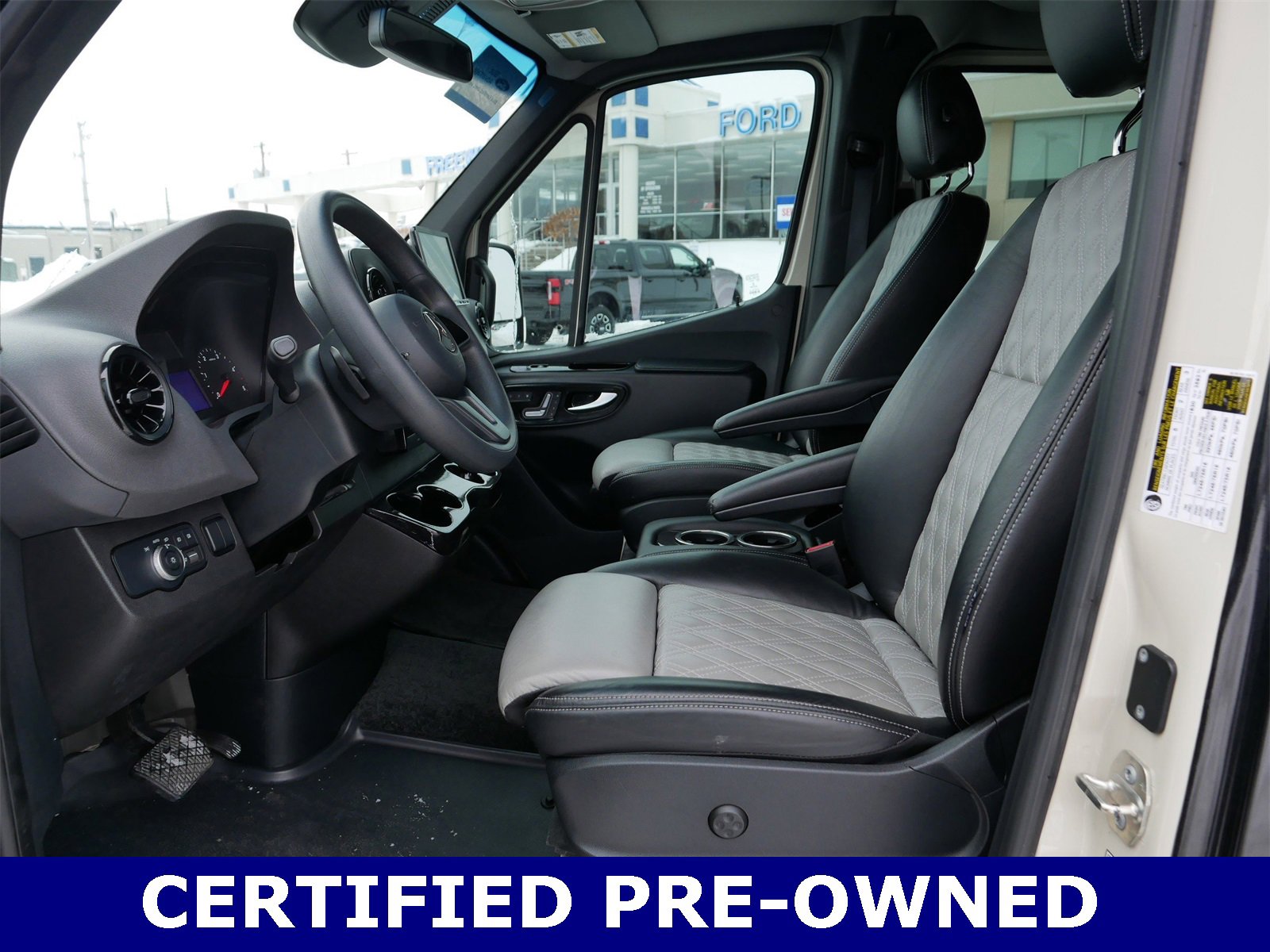 Used 2021 Mercedes-Benz Sprinter 2500 image 12