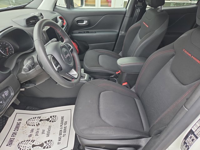 Used 2023 Jeep Renegade Trailhawk image 12