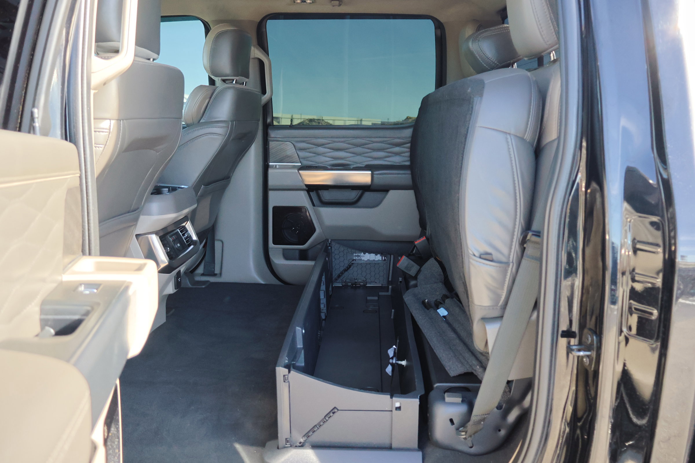 Certified 2025 Ford F350 Platinum w/ Platinum Plus Package image 33