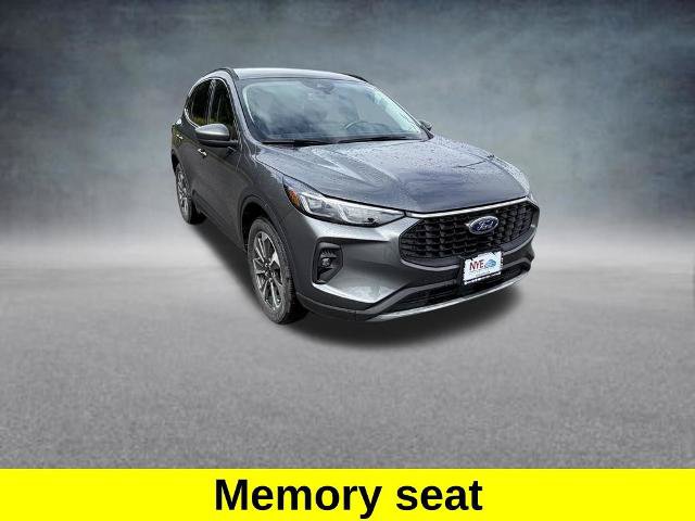 Certified 2025 Ford Escape Platinum AWD/4WD image 8