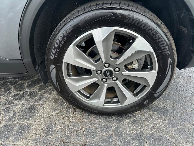 Certified 2025 Ford Escape Platinum AWD/4WD image 14