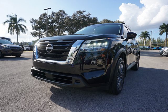 Used 2022 Nissan Pathfinder SV image 19