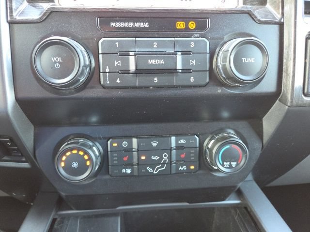 Certified 2019 Ford F250 XLT w/ XLT Premium Package AWD/4WD image 37