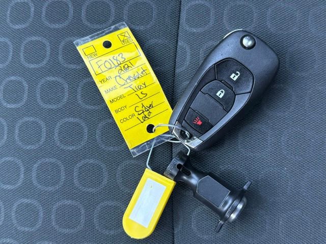 Used 2021 Chevrolet Trax LS FWD image 33