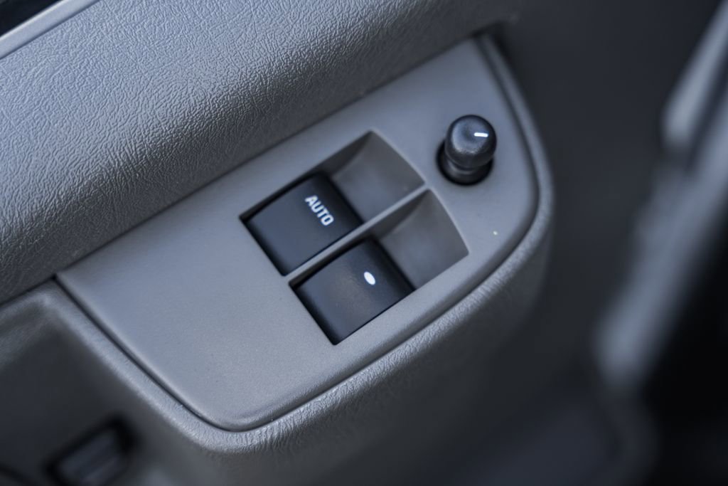 Used 2023 GMC Savana 2500 image 40