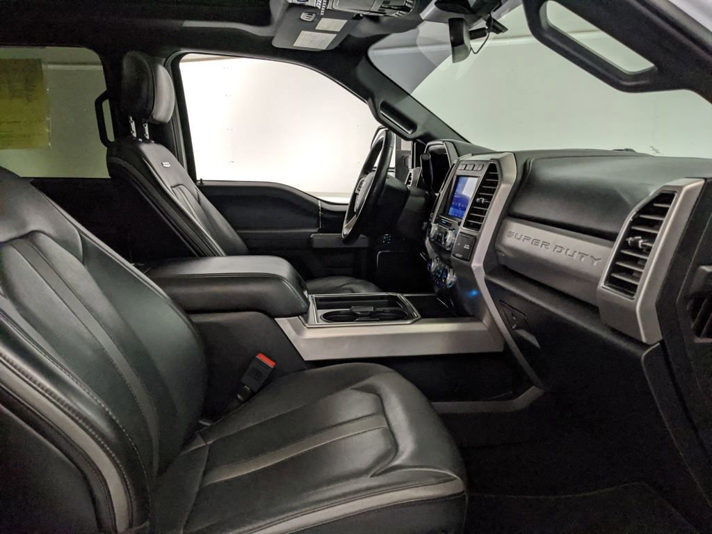 Certified 2020 Ford F450 Platinum w/ FX4 Off-Road Package image 29