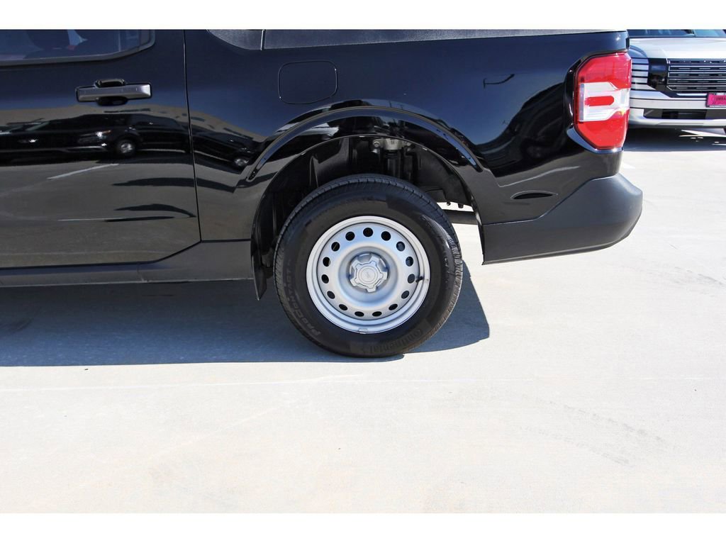 Certified 2025 Ford Maverick XL FWD image 32