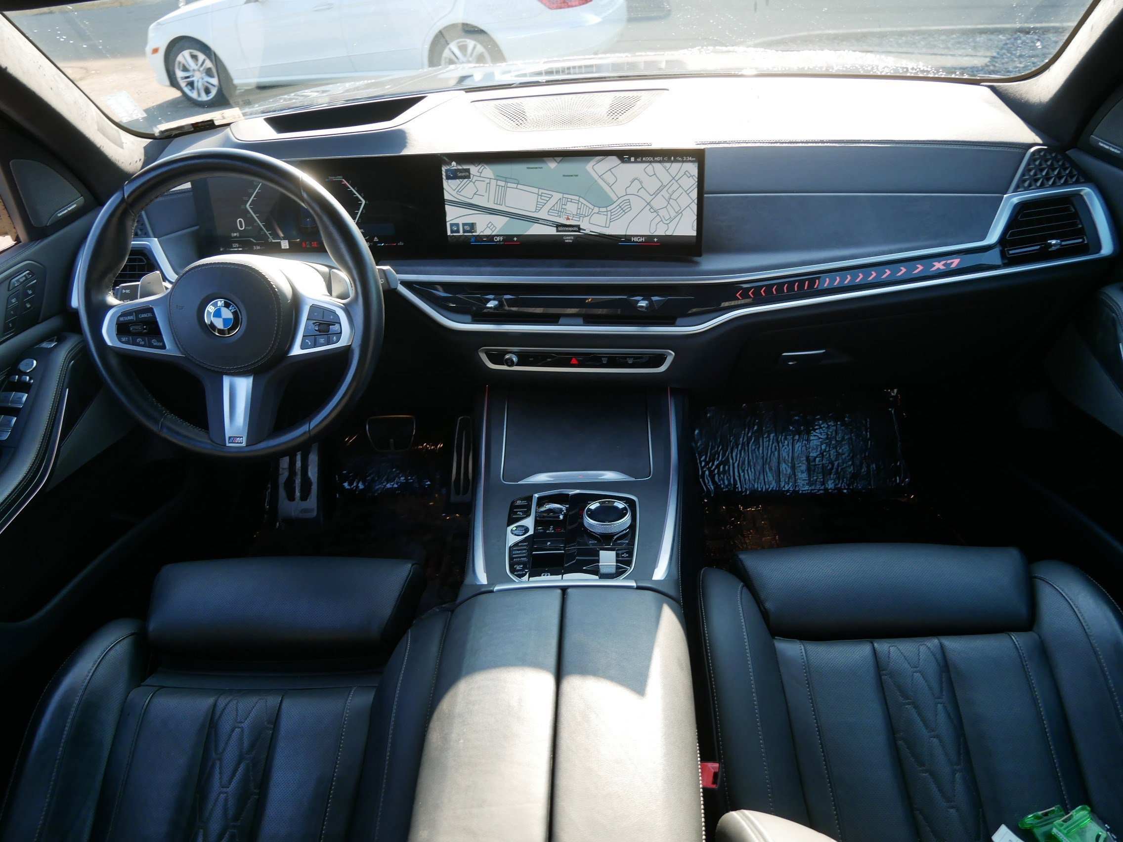 Used 2023 BMW X7 xDrive40i w/ Executive Package image 18