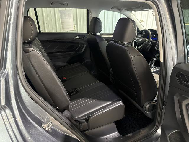 Used 2022 Volkswagen Tiguan SE FWD image 31
