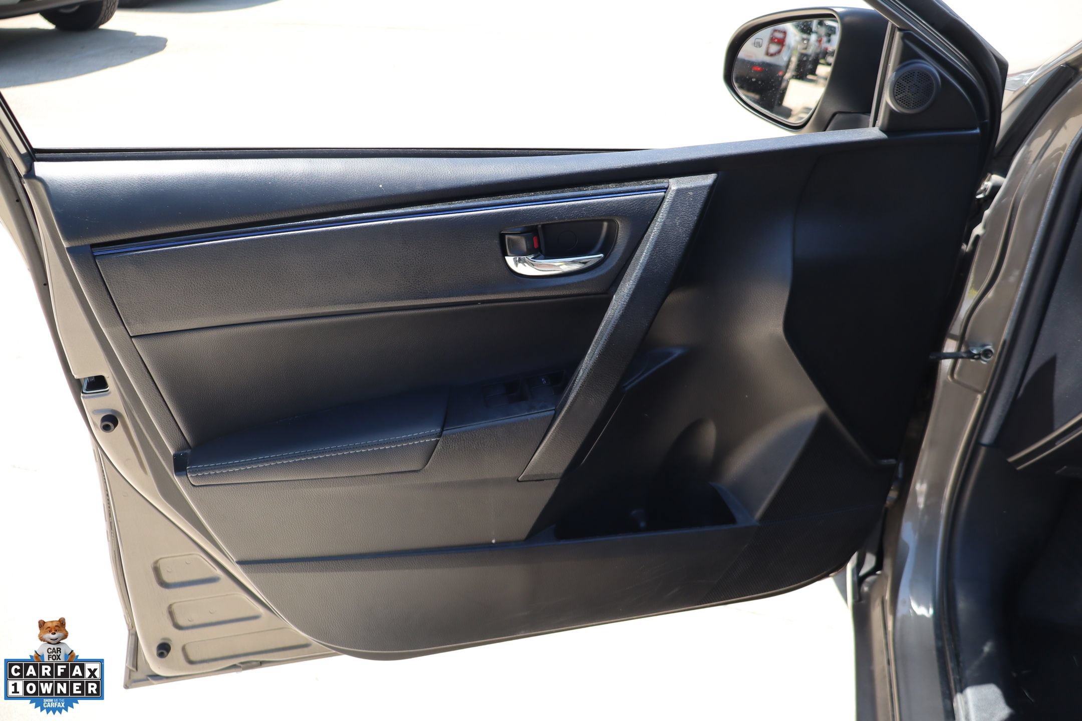 Used 2019 Toyota Corolla SE FWD image 12