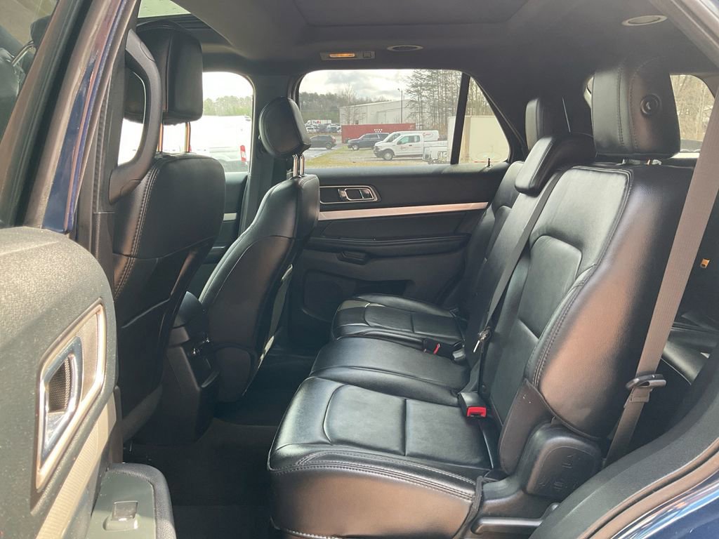 Certified 2017 Ford Explorer XLT w/ Equipment Group 202A image 14