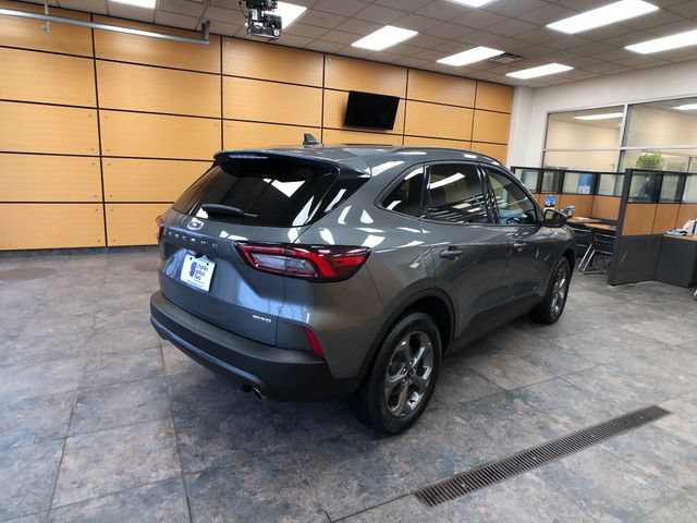 Certified 2025 Ford Escape ST-Line AWD/4WD image 7