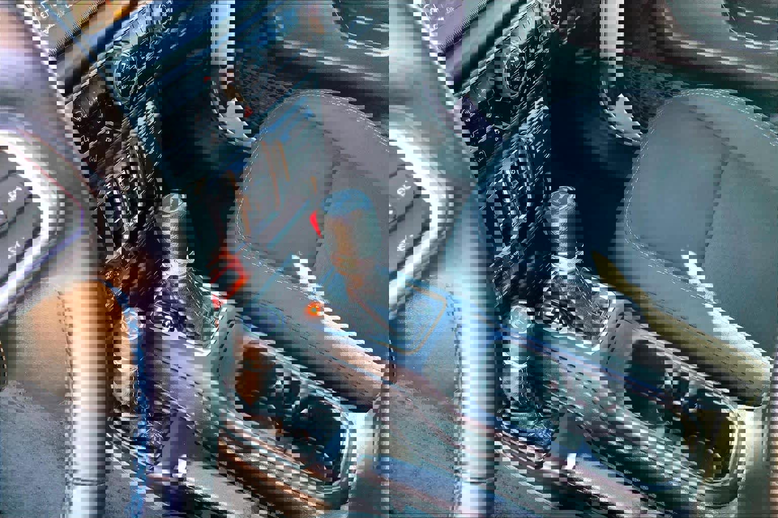 Used 2022 Jeep Wrangler Unlimited Rubicon 4xe w/ Steel Bumper Group image 32