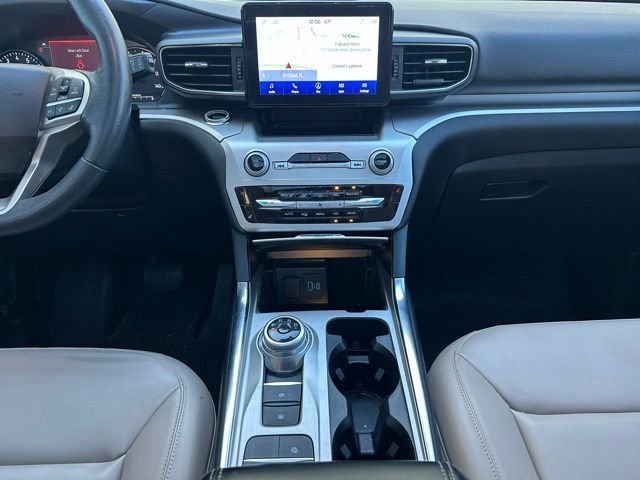 Certified 2022 Ford Explorer XLT w/ Equipment Group 202A image 17