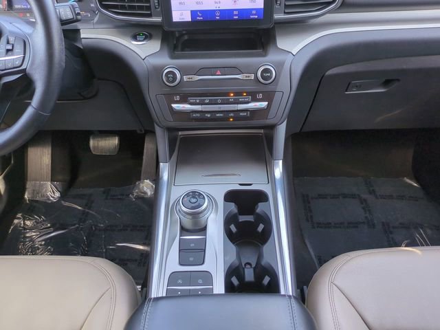Certified 2020 Ford Explorer XLT w/ Equipment Group 202A image 21