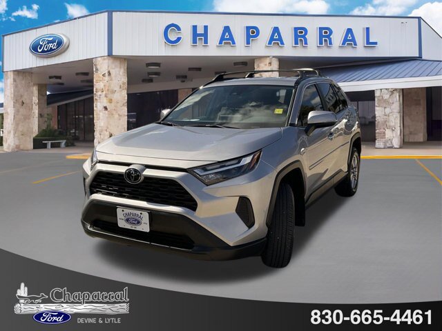 Used 2024 Toyota RAV4 XLE FWD image 2