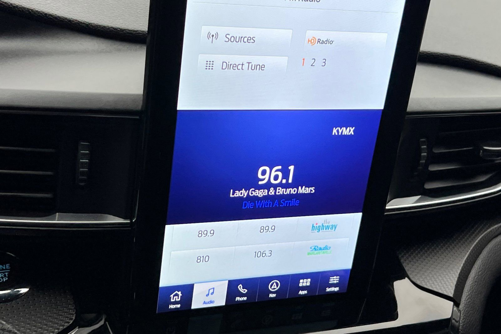 Certified 2024 Ford Explorer ST w/ Equipment Group 401A image 20