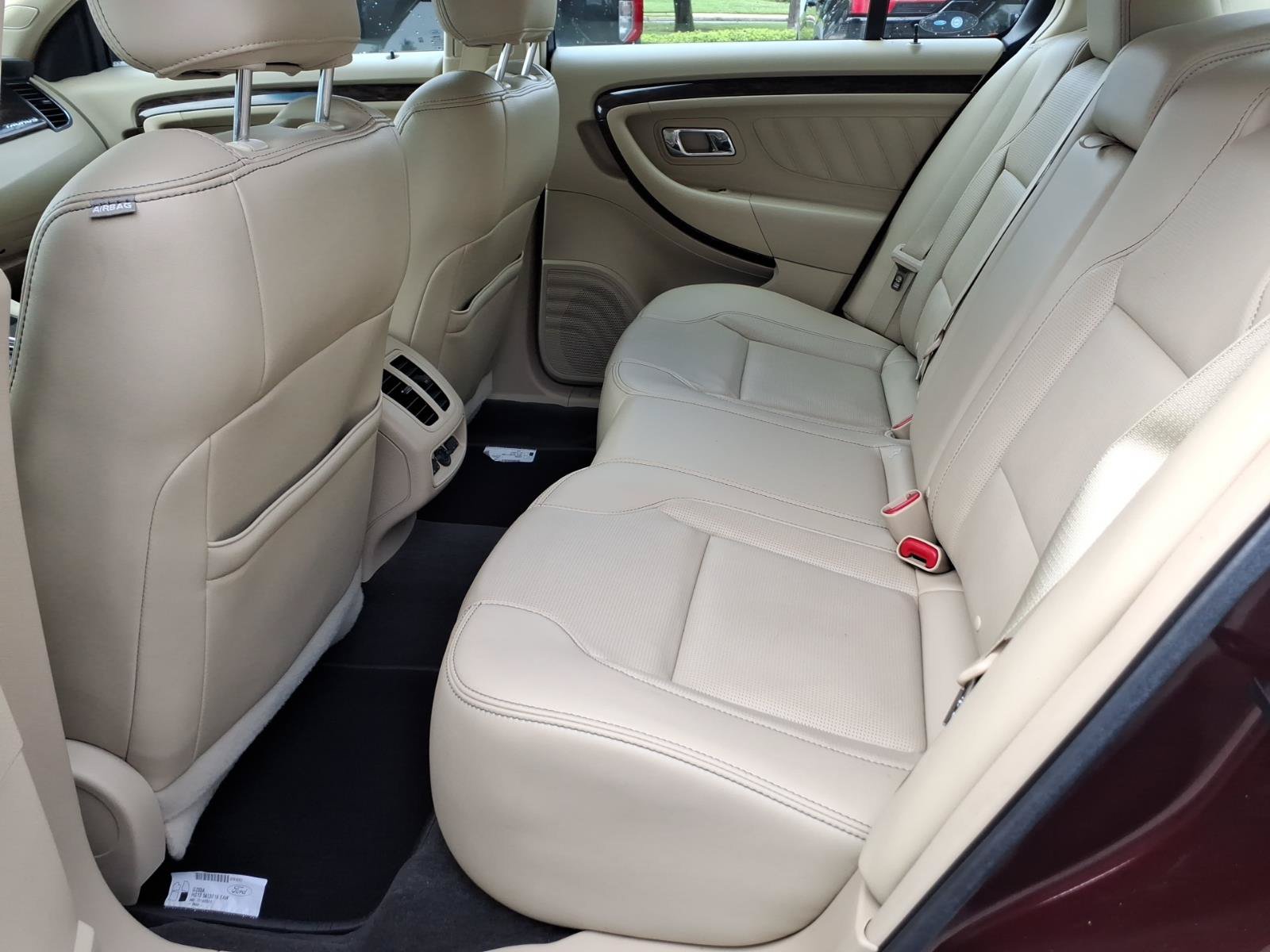 Certified 2018 Ford Taurus Limited FWD image 12