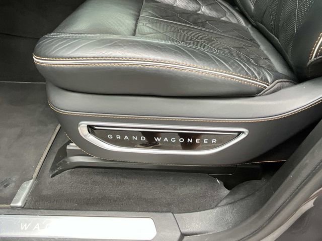 Used 2024 Jeep Grand Wagoneer L Series III AWD/4WD image 36