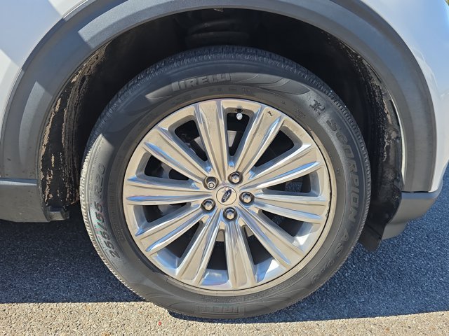 Certified 2023 Ford Explorer Limited w/ Limited Technology Package RWD image 10
