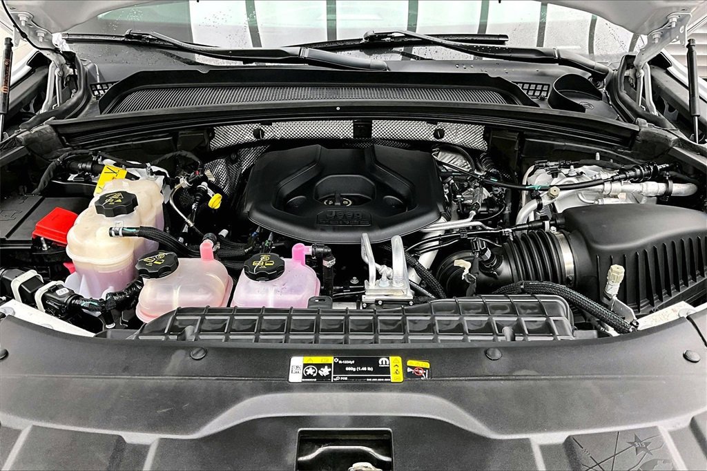 Used 2022 Jeep Grand Cherokee Limited 4xe image 12