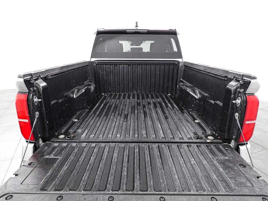 Used 2024 Toyota Tacoma SR5 AWD/4WD image 27
