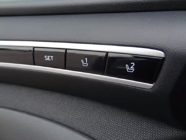 Used 2024 Hyundai Tucson Limited AWD/4WD image 16