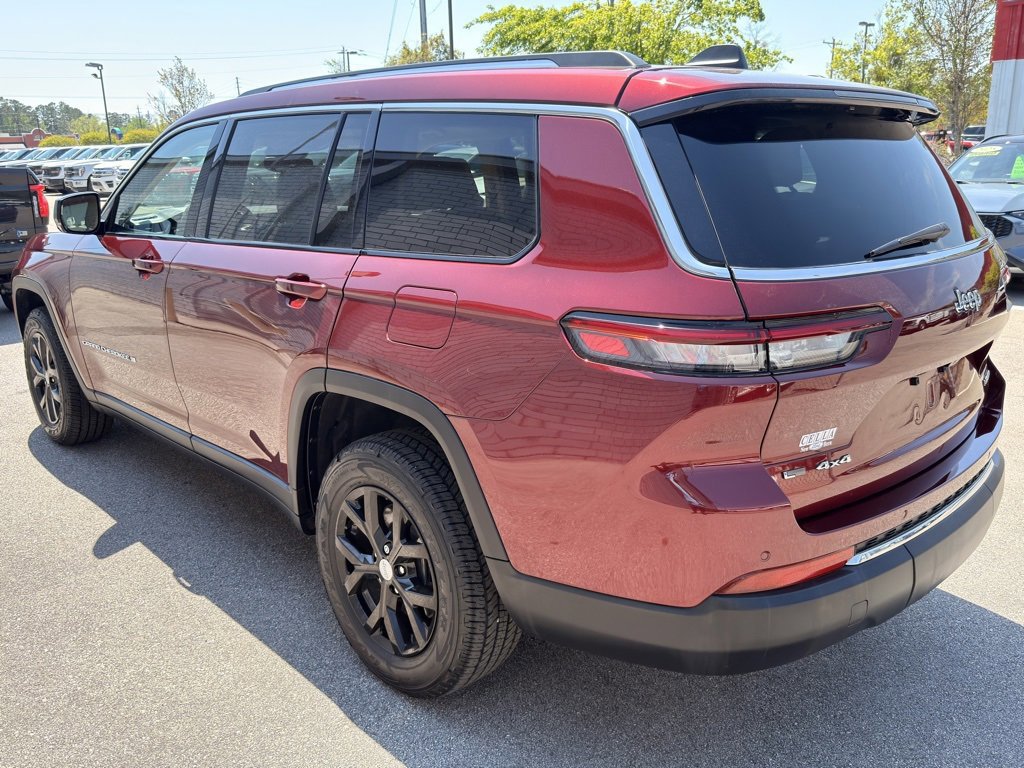 Used 2021 Jeep Grand Cherokee L Limited image 2