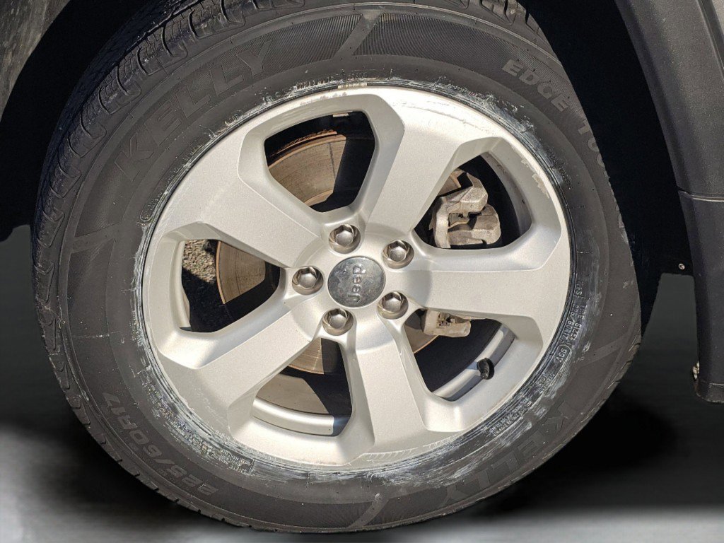 Used 2021 Jeep Compass Latitude image 22