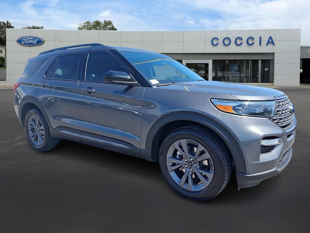 Certified 2023 Ford Explorer XLT w/ Equipment Group 202A AWD/4WD image 6