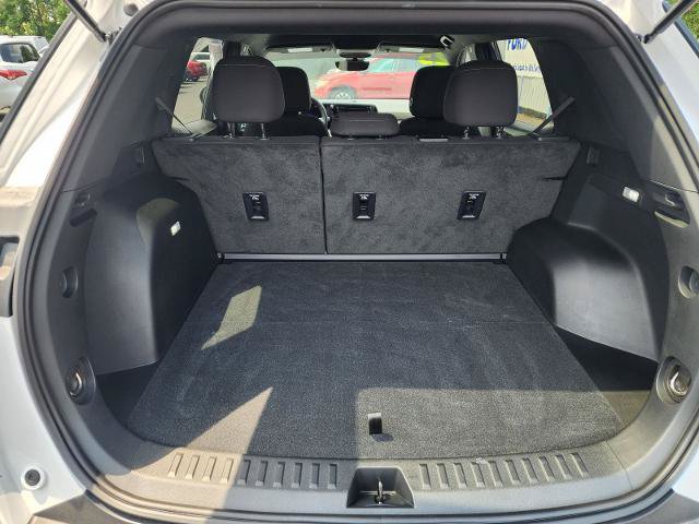 Used 2025 Chevrolet Equinox LT w/ Safety and Technology Package FWD image 10