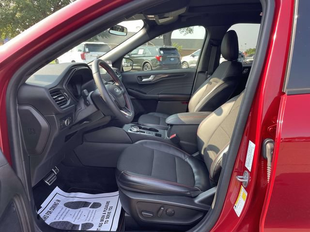 Certified 2023 Ford Escape ST-Line w/ Tech Pack #1 AWD/4WD image 17