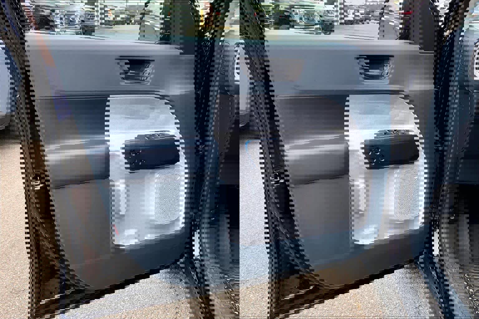 Certified 2025 Ford Maverick XLT image 21