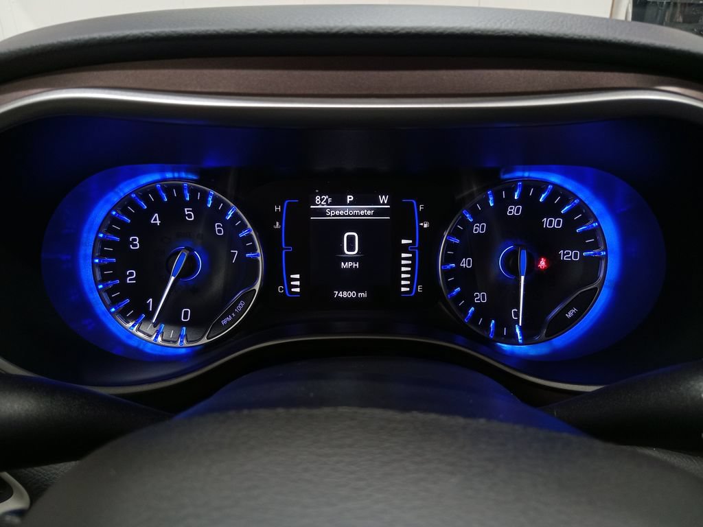 Used 2019 Chrysler Pacifica Touring Plus w/ Tire & Wheel Group FWD image 20