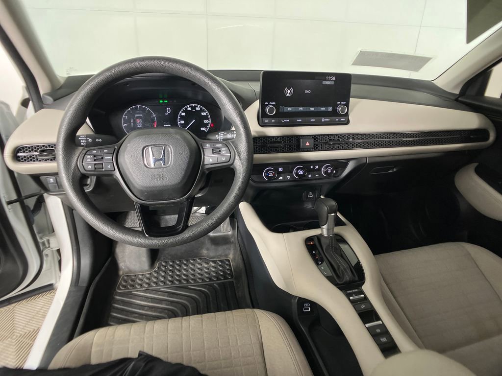 Used 2023 Honda HR-V LX image 11