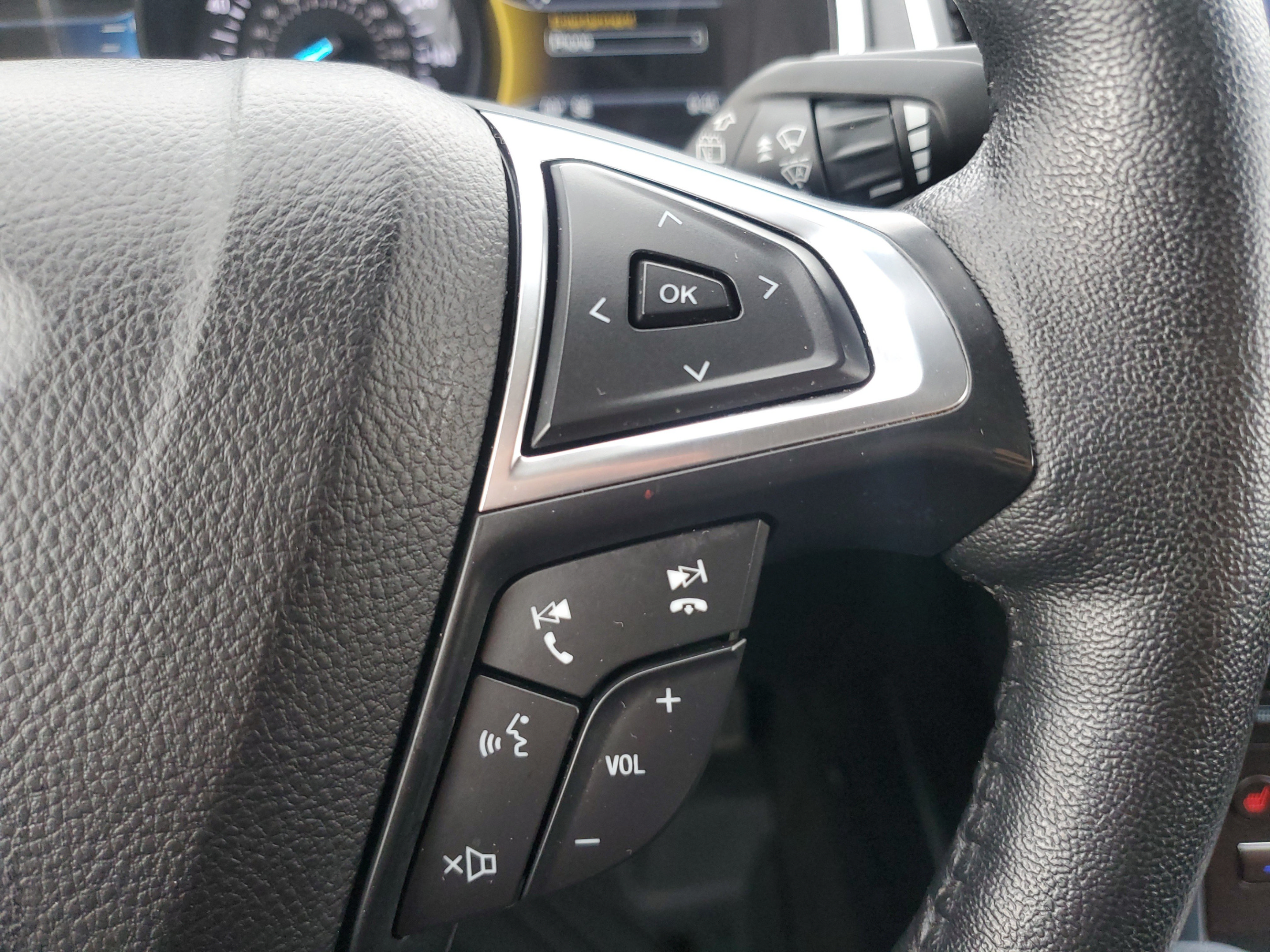 Certified 2020 Ford Edge Titanium AWD/4WD image 22